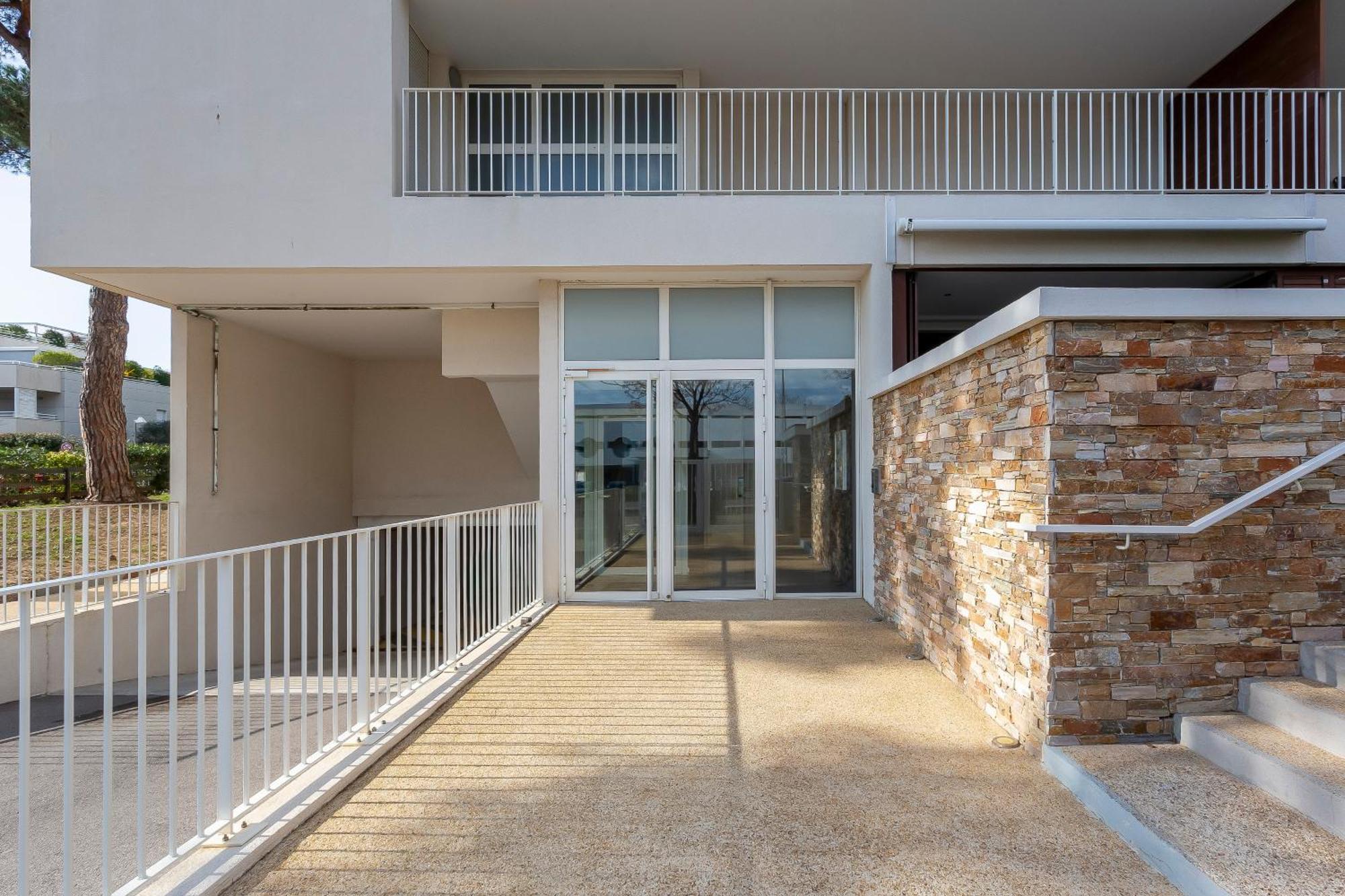 לה גרנד מוט Chez Martin - Spacieux Appartement Climatise Proche De La Plage מראה חיצוני תמונה